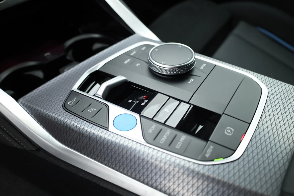 BMW i4 – foto 7