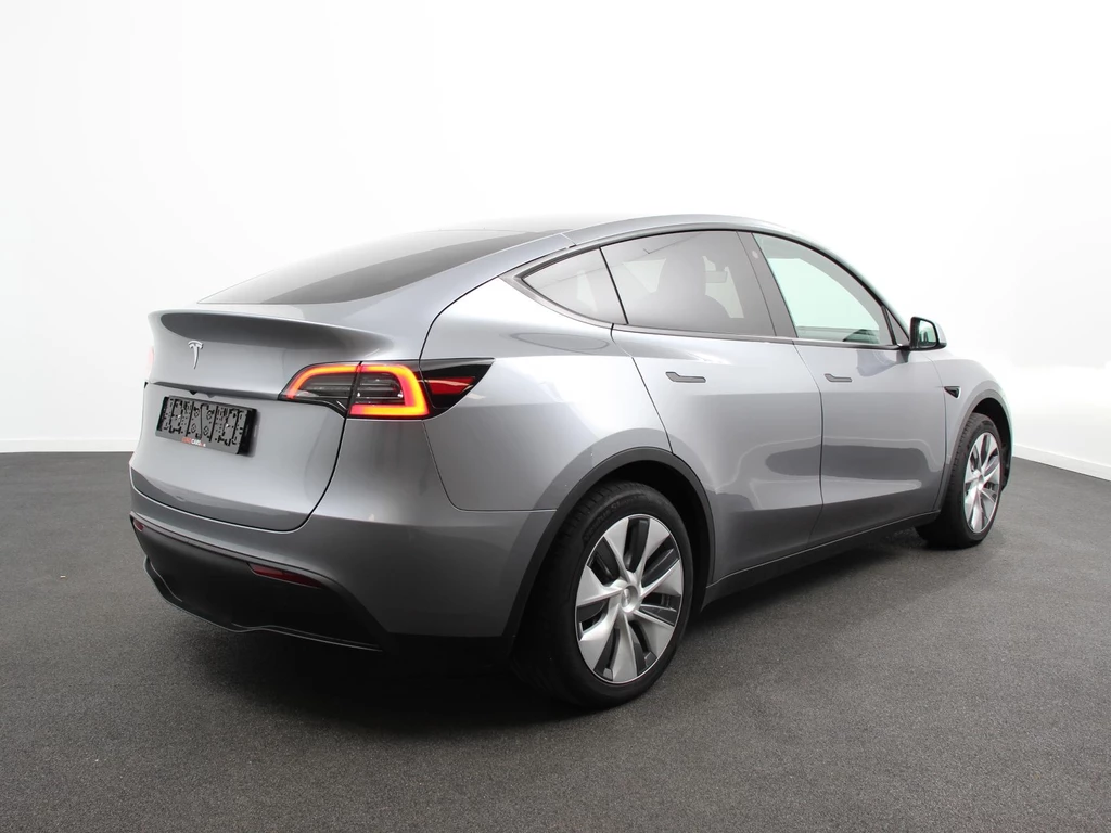 Tesla Model Y – foto 4