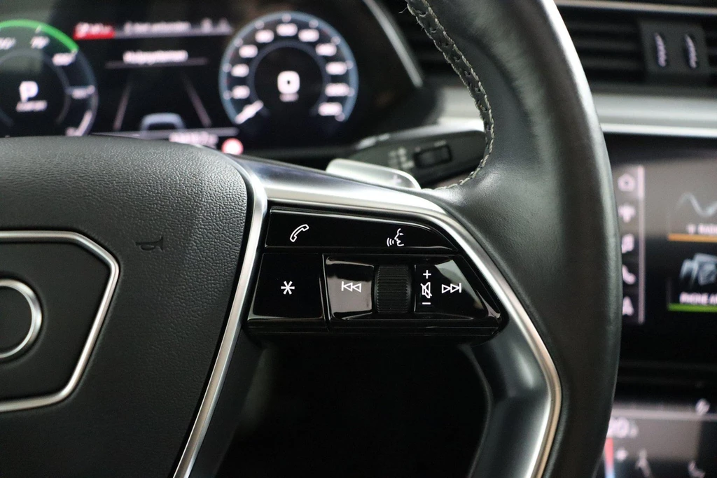 Audi e-tron – foto 18