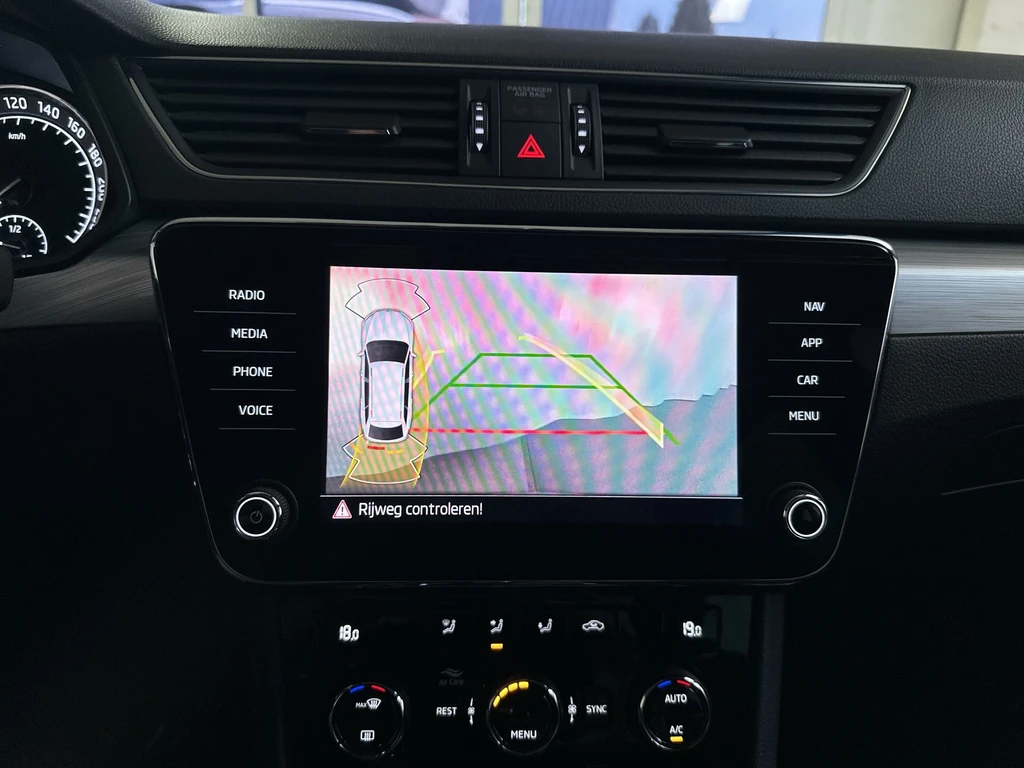 Škoda Superb – foto 12