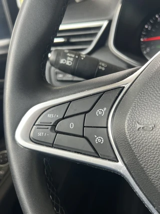 Renault Clio – thumbnail 23