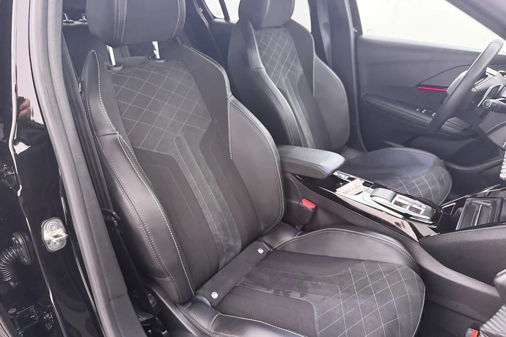 Peugeot 208 – foto 15