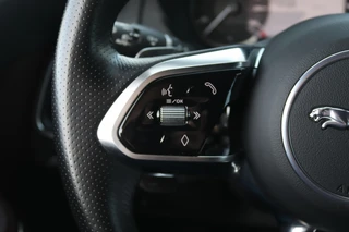 Jaguar E-PACE – thumbnail 38