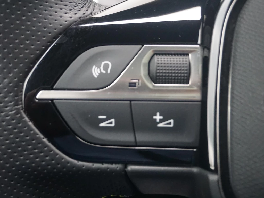Peugeot e-2008 – foto 19