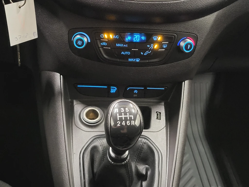 Ford Transit Courier – foto 16