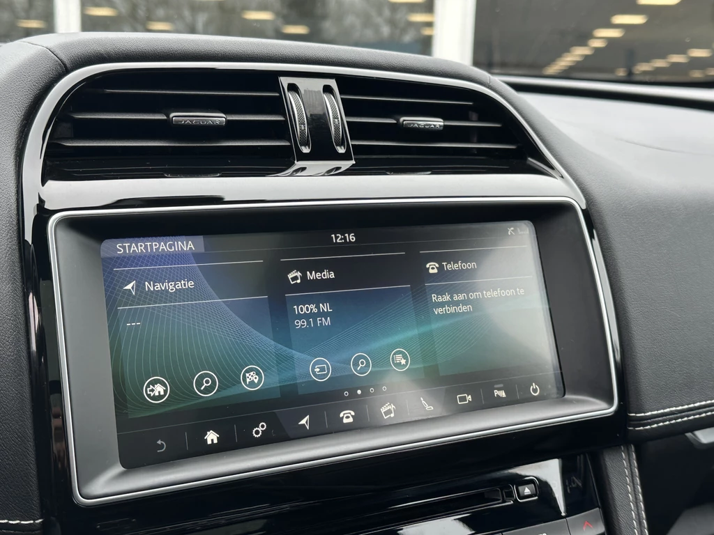 Jaguar F-PACE – foto 26