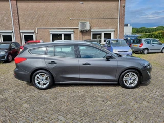 Ford Focus – thumbnail 6