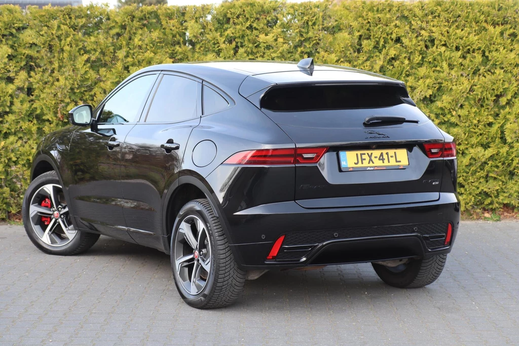 Jaguar E-PACE – foto 4