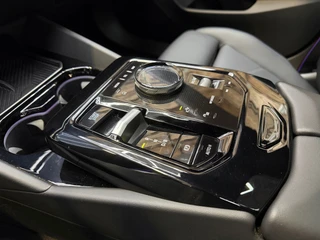 BMW i5 – thumbnail 25