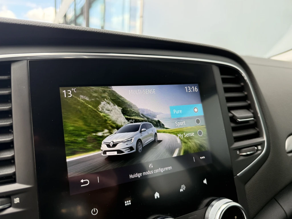 Renault Megane E-Tech – foto 28