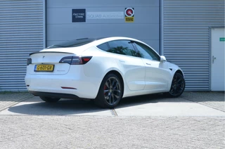 Tesla Model 3 – thumbnail 3