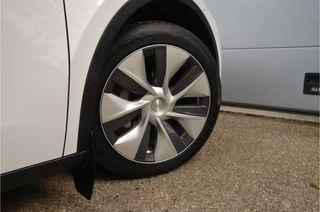 Tesla Model Y – thumbnail 9
