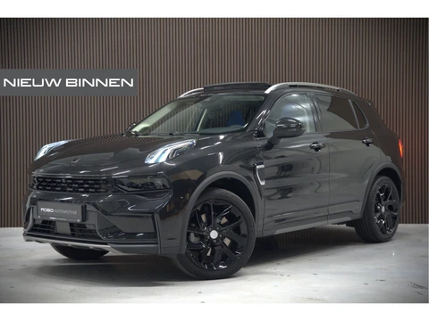 Lynk & Co 01 1.5 Black Edition | Panoramadak | Stoelverwarming | Keyless | Apple Carplay | Memory Seat | Adaptive Cruise Control | Infinity | Navigatie | 360 Camera | Parkeersensoren | Ambiance Verlichting | SOH 98,85%