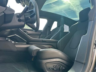 Porsche Taycan – thumbnail 9