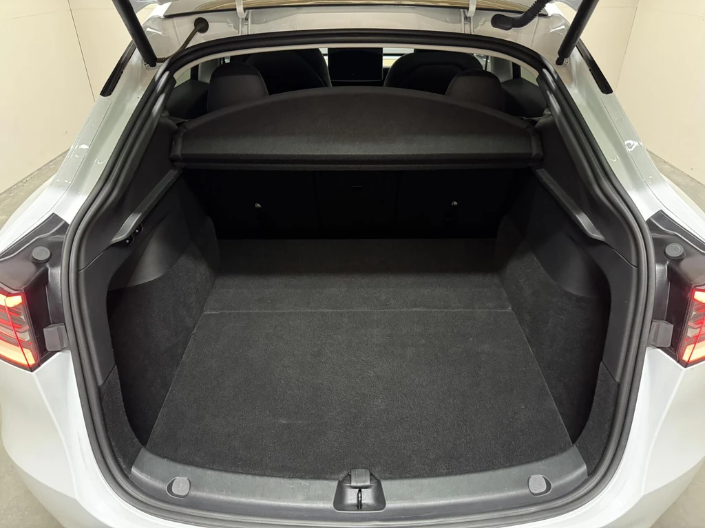 Tesla Model Y – foto 59