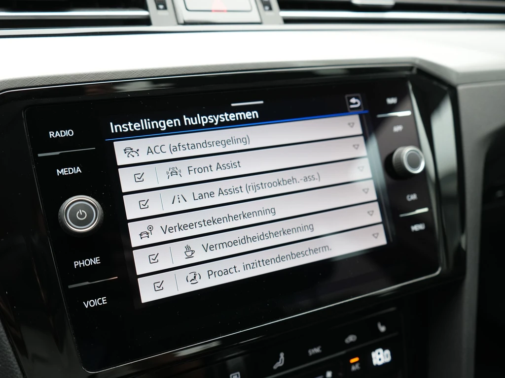 Volkswagen Passat – foto 40