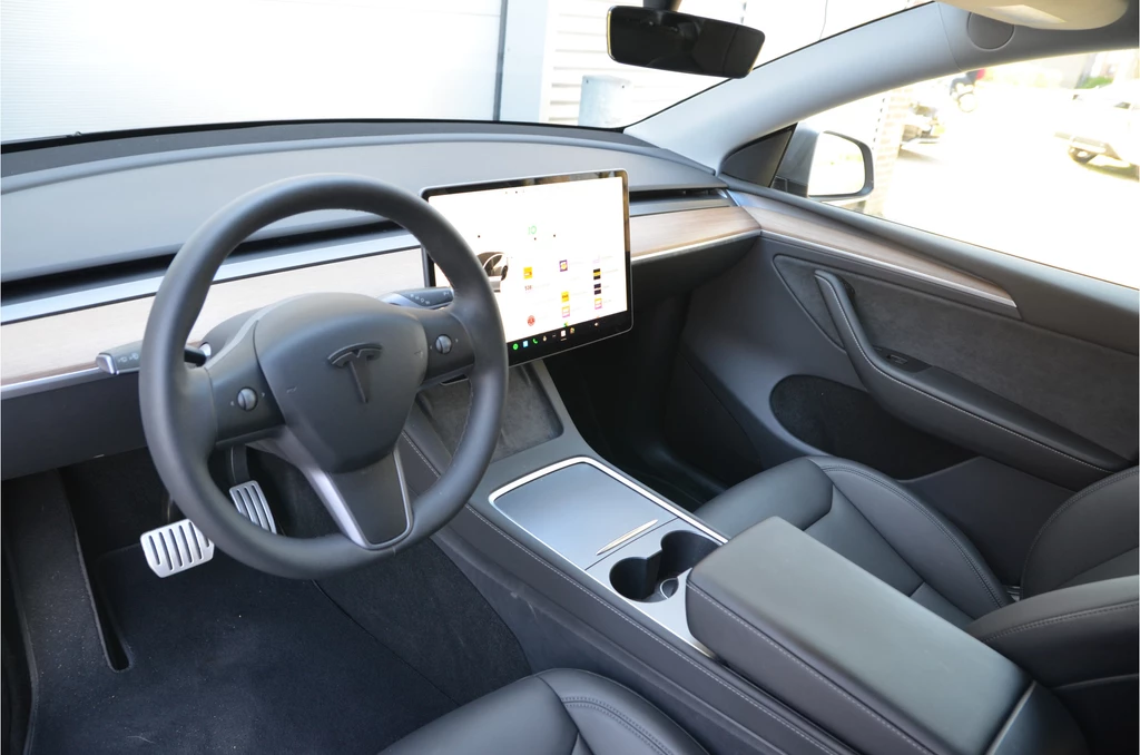 Tesla Model Y – foto 10