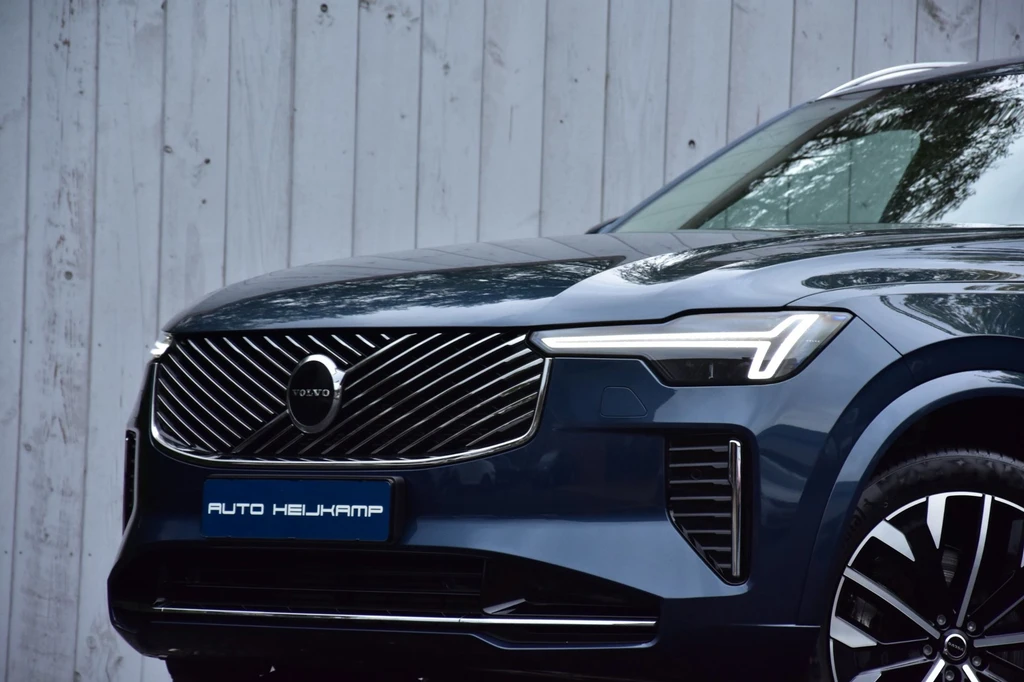 Volvo XC90 – foto 3