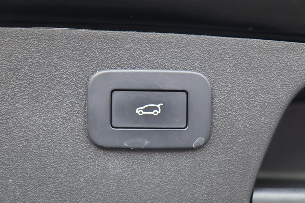 Jaguar E-PACE – foto 76