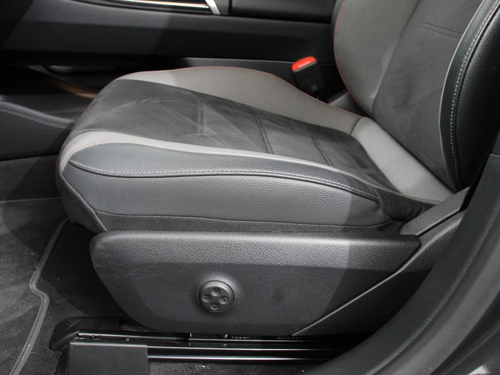 Mercedes-Benz EQE – foto 13