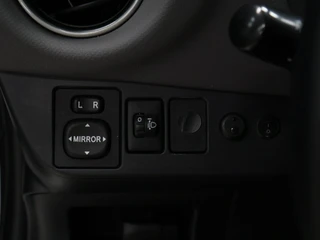 Toyota Yaris – thumbnail 13