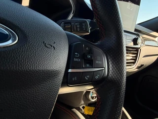 Ford Kuga – thumbnail 11