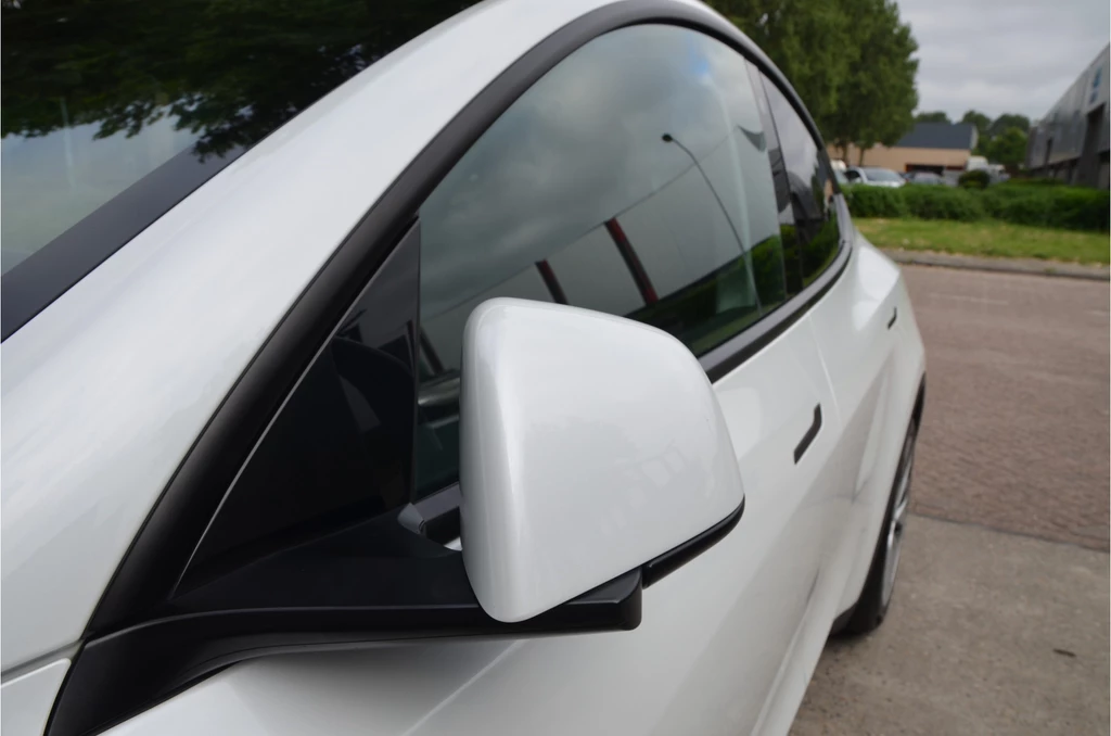 Tesla Model Y – foto 32