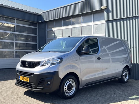 Peugeot Expert 1.5 BlueHDI Marge BTW en BPM vrij!! Airco Cruise controle Navigatiesysteem 2-Persoons Parkeerhulp achter Apple carplay 1e eigenaar Euro 6 Bpm en Btw vrij voor particulier gebruik !!