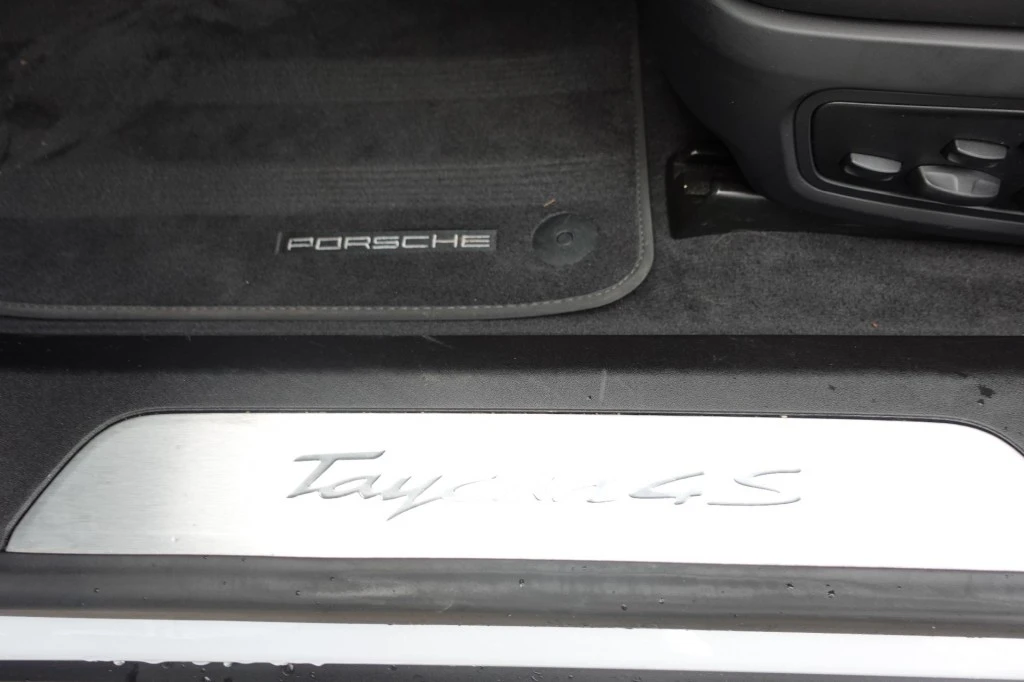 Porsche Taycan – foto 32
