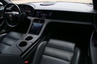 Porsche Taycan – thumbnail 15