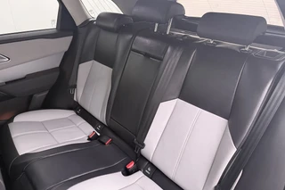 Land Rover Range Rover Velar – thumbnail 11
