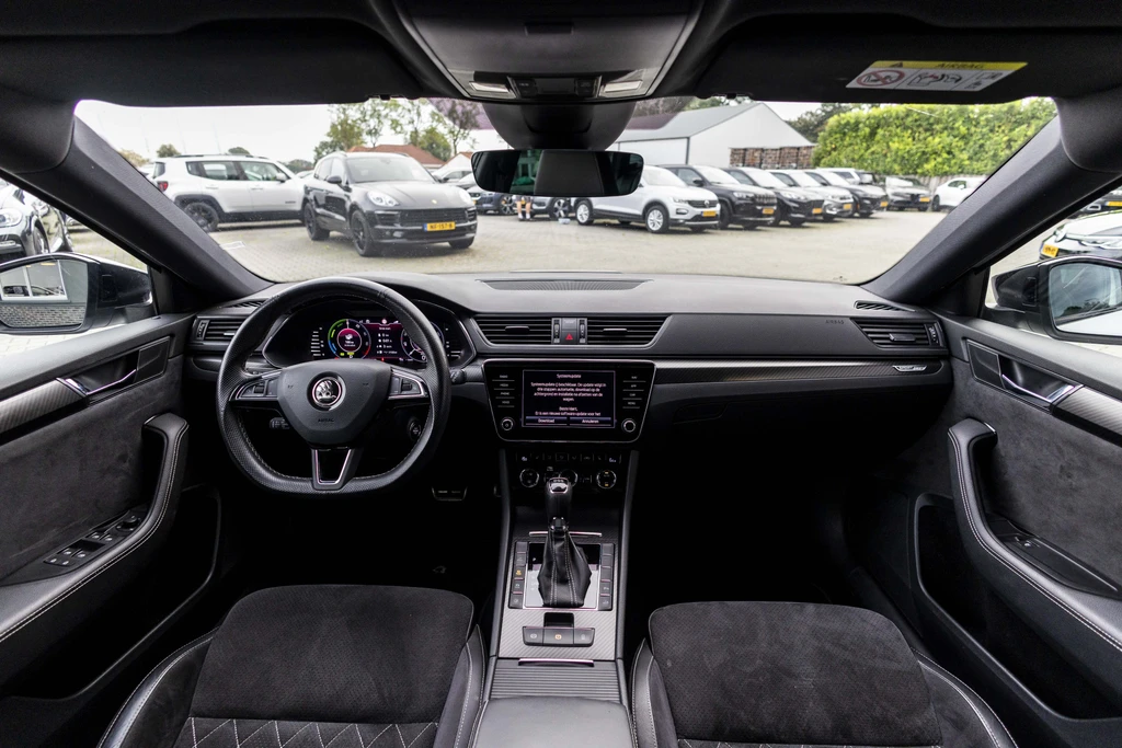 Škoda Superb – foto 9