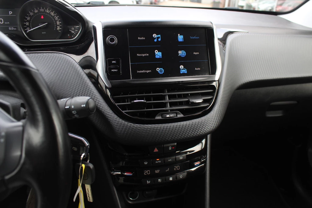 Peugeot 208 – foto 13