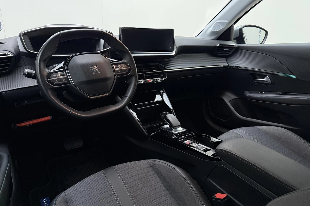Peugeot e-208 – foto 18