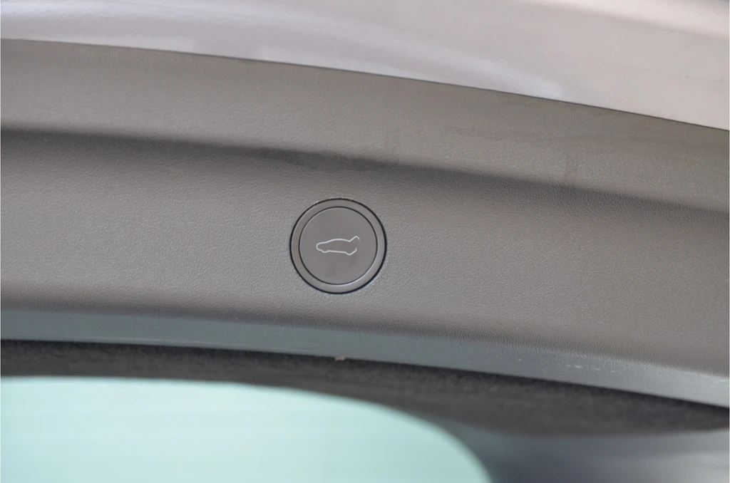 Tesla Model Y – foto 33