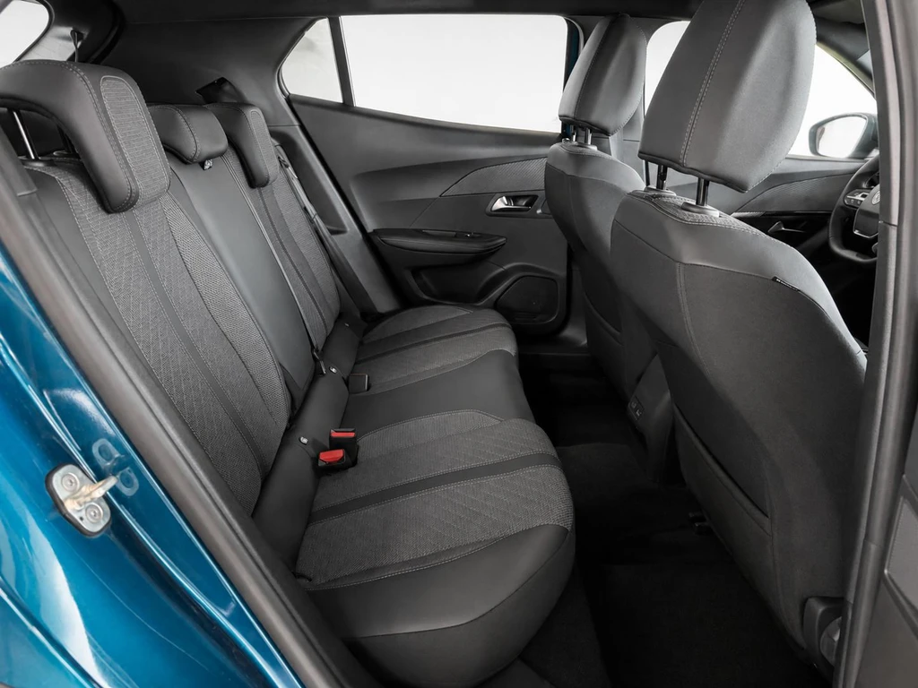 Peugeot e-2008 – foto 15