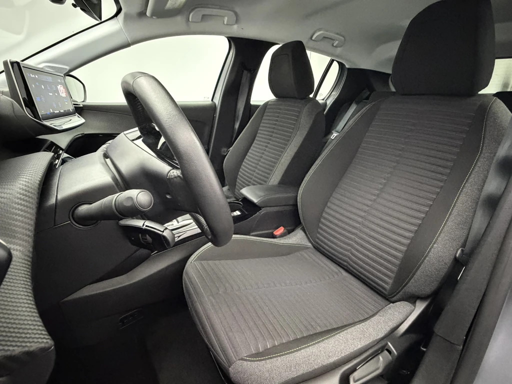 Peugeot e-208 – foto 18