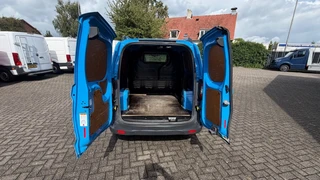 Ford Transit Courier – thumbnail 13