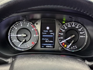 Toyota Hilux – thumbnail 18