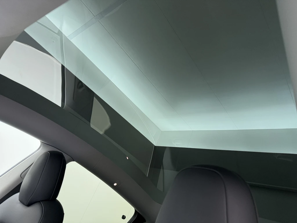Tesla Model Y – foto 11