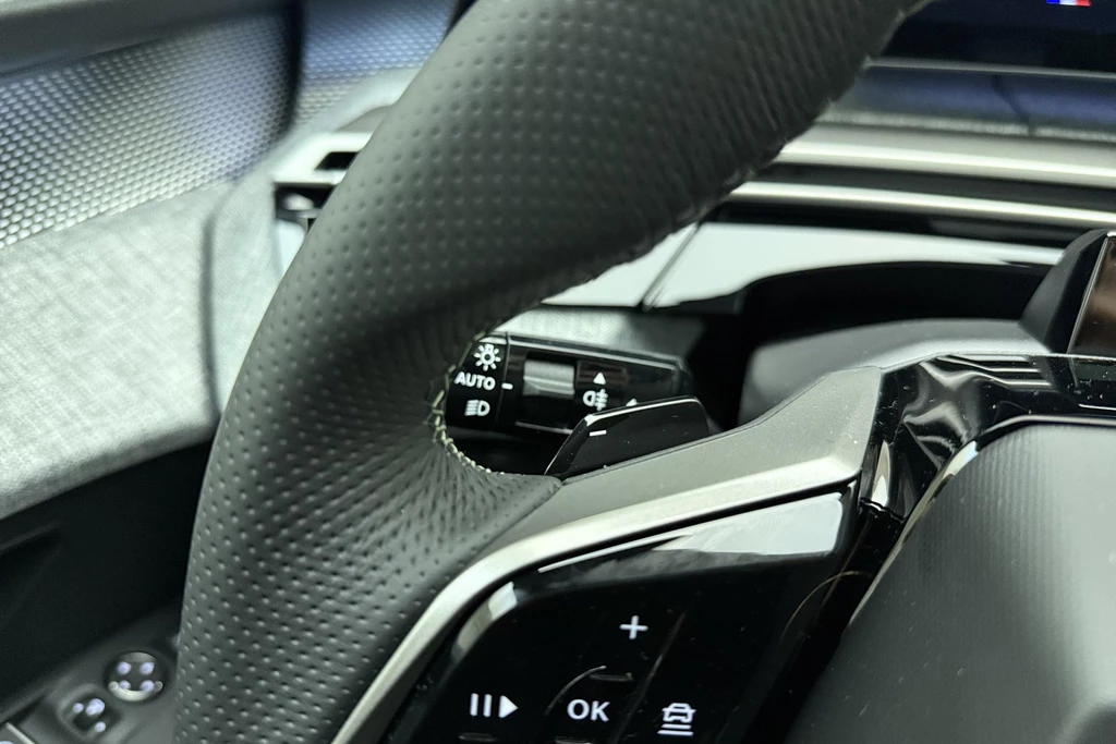 Peugeot e-5008 – foto 28