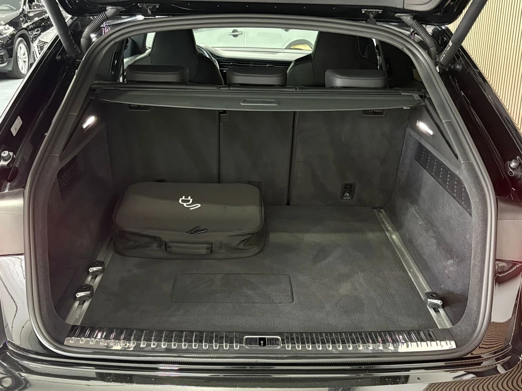 Audi Q8 – foto 22