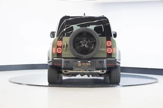 Land Rover Defender – thumbnail 4