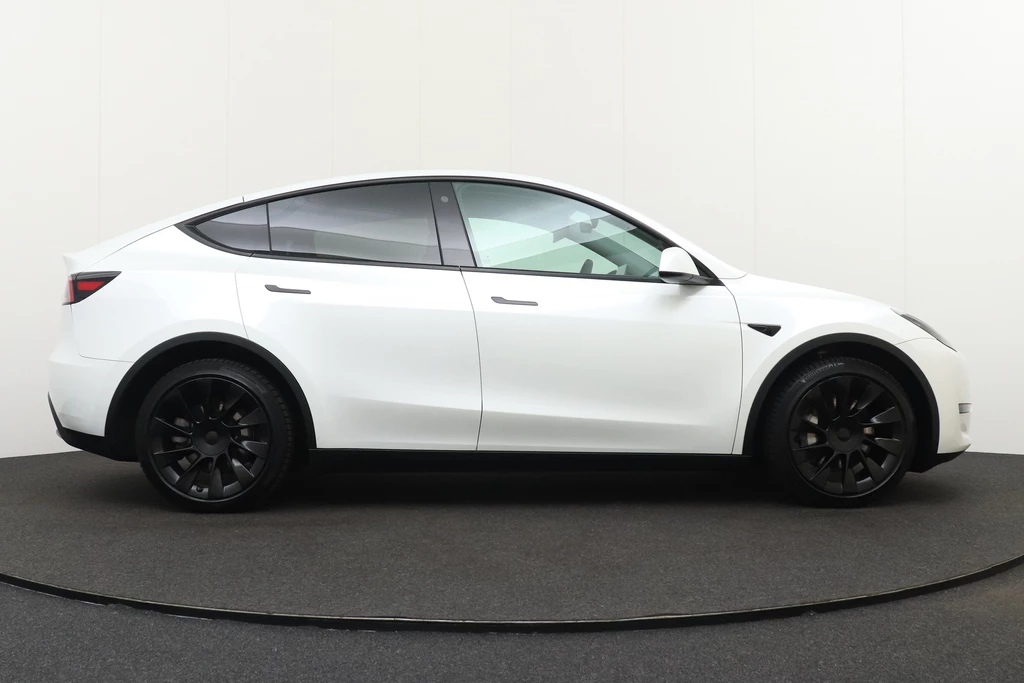Tesla Model Y – foto 5