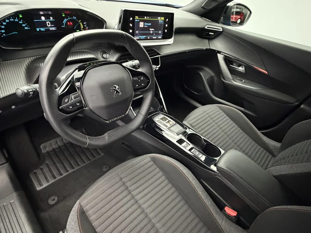 Peugeot e-2008 – foto 18