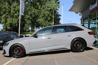 Audi RS4 – thumbnail 2