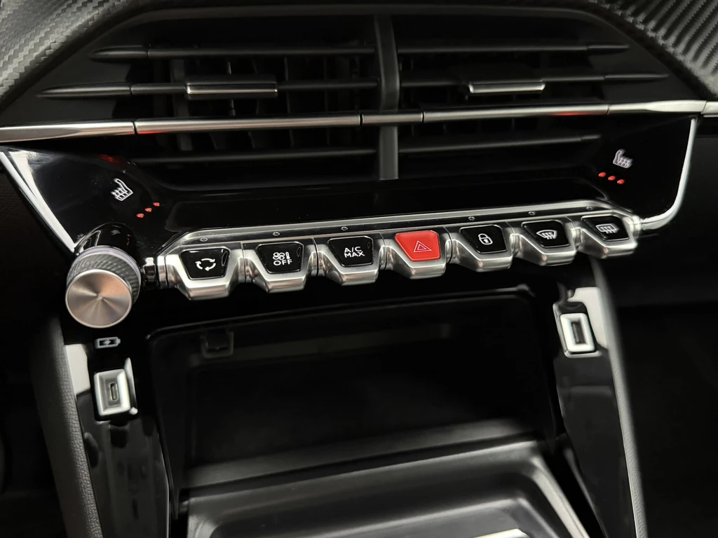 Peugeot 208 – foto 18