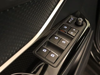 Toyota C-HR – thumbnail 18