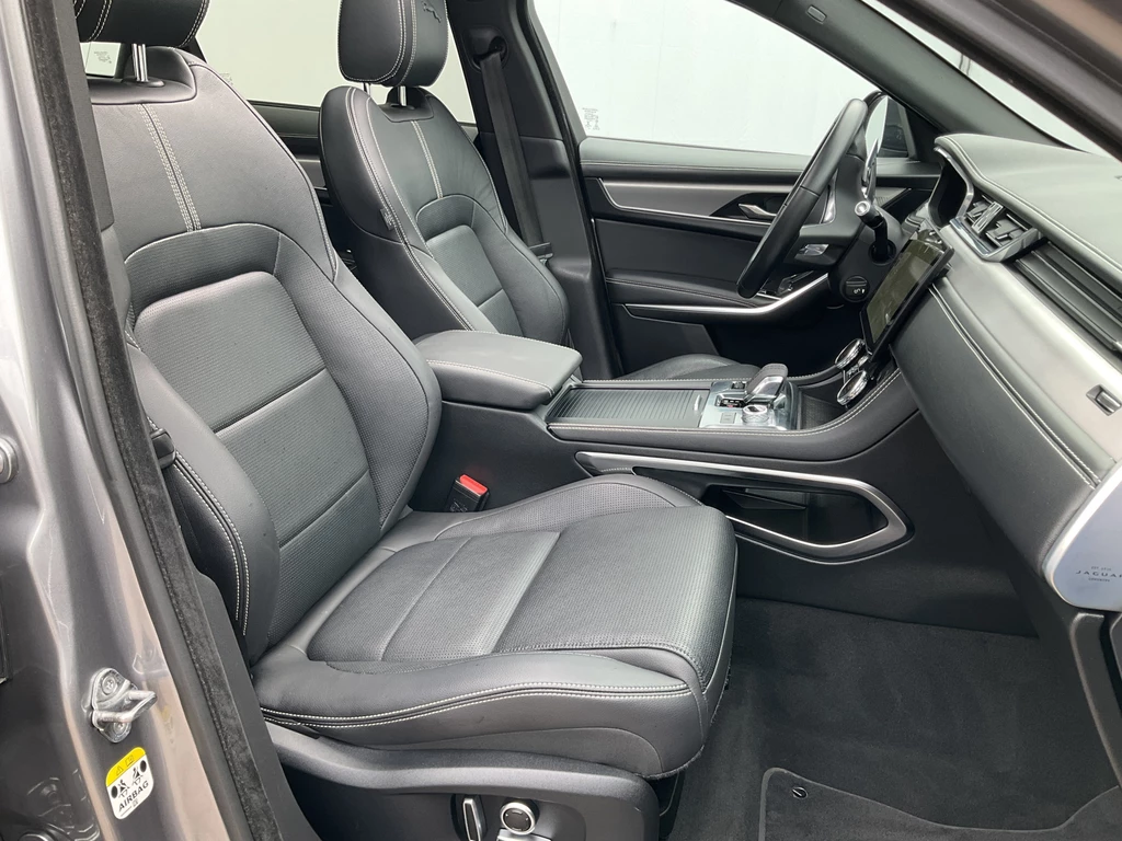 Jaguar F-PACE – foto 49
