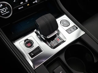 Jaguar F-PACE – thumbnail 28